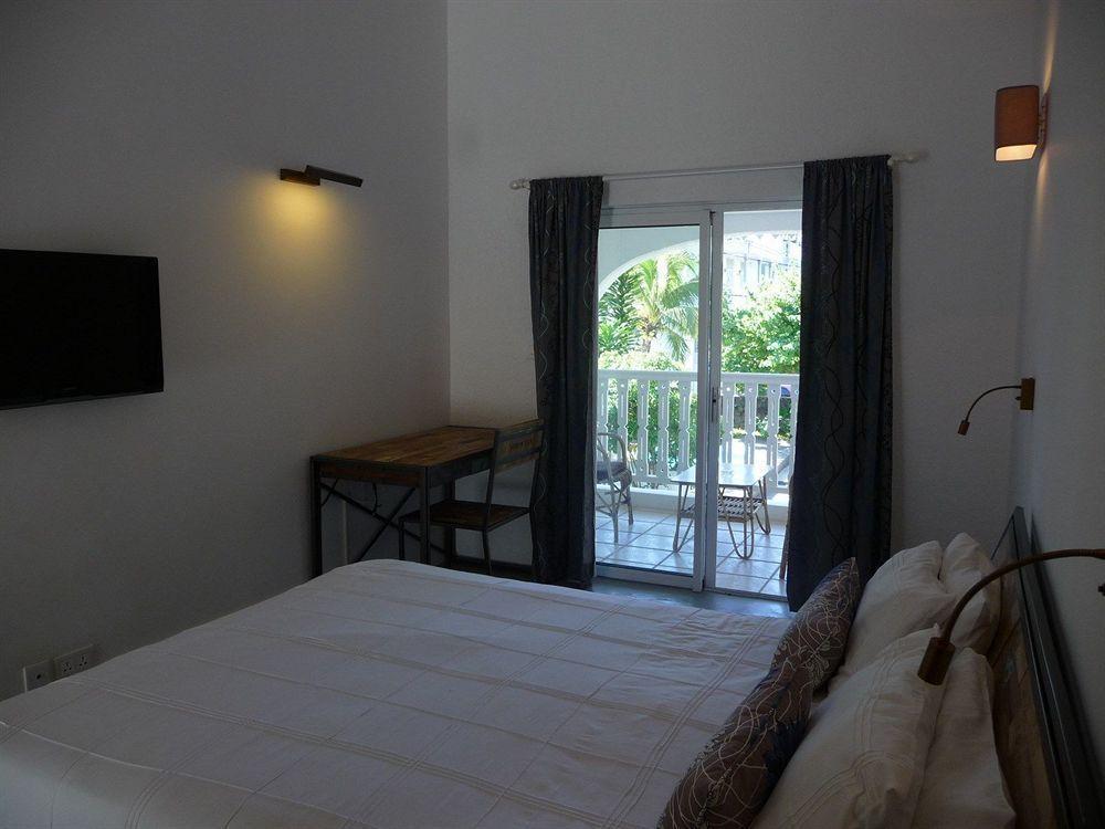 Esprit Libre Restaurant & Guest House Grand Baie Exteriör bild