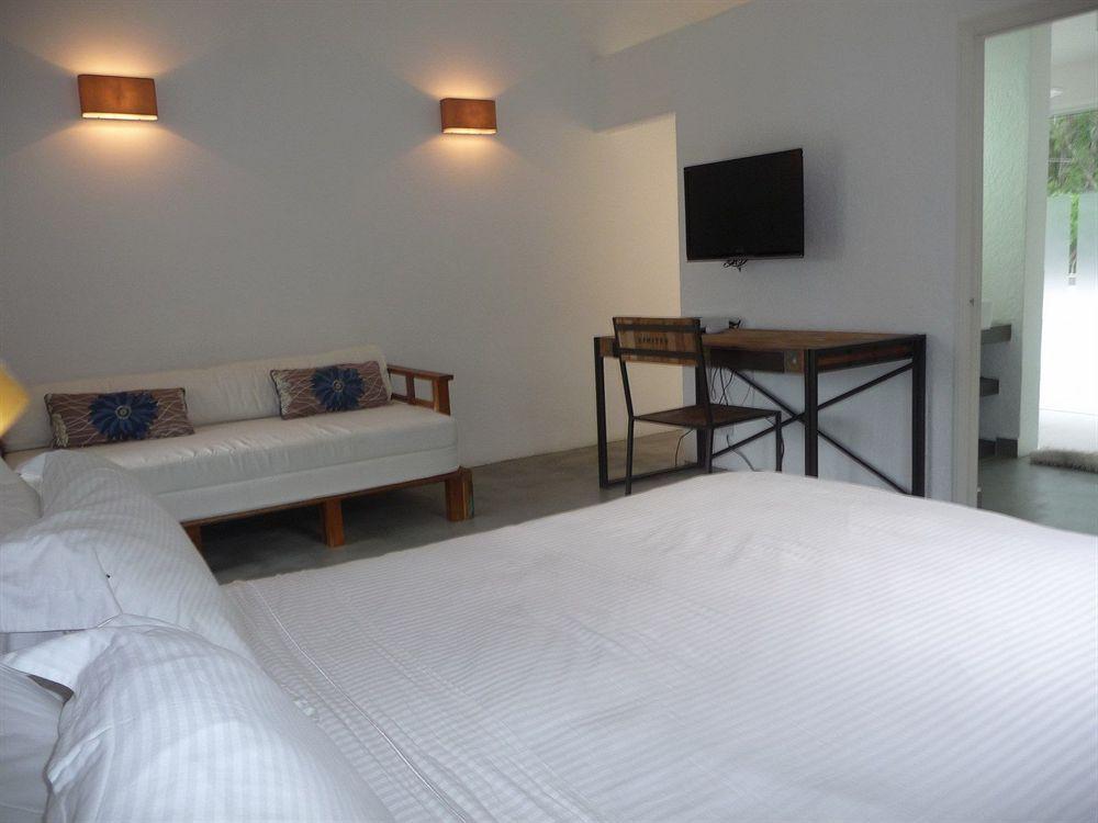 Esprit Libre Restaurant & Guest House Grand Baie Exteriör bild