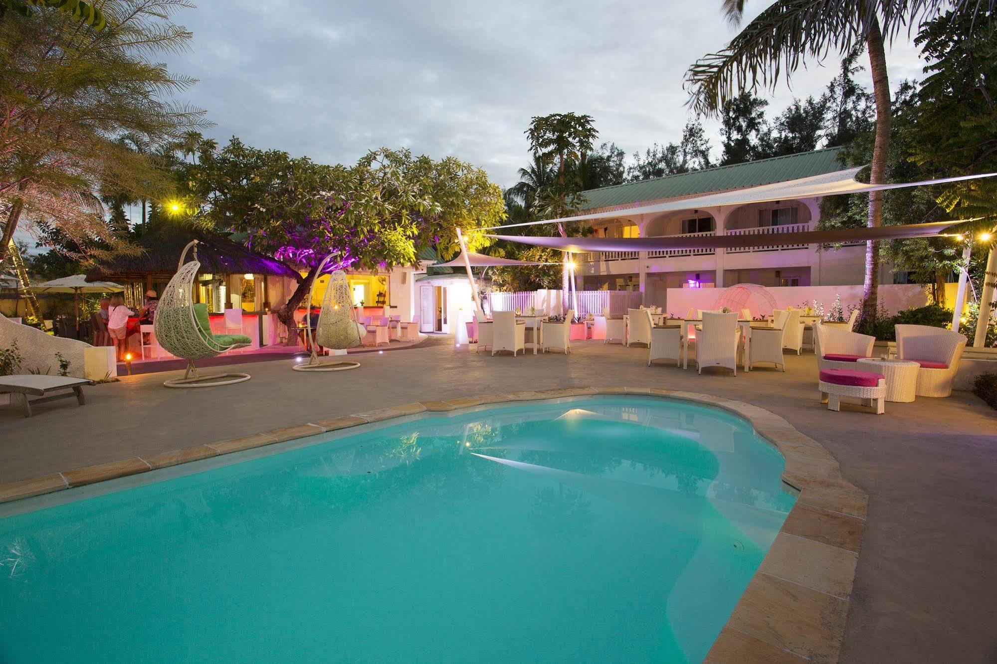 Esprit Libre Restaurant & Guest House Grand Baie Exteriör bild